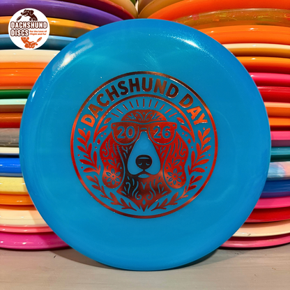 Mint Discs Nocturnal Glow Pickle (Dachshund Day Stamp)